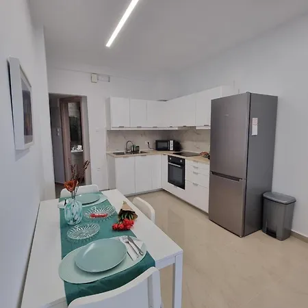 Danae Luxury - Rhodes Apartment *